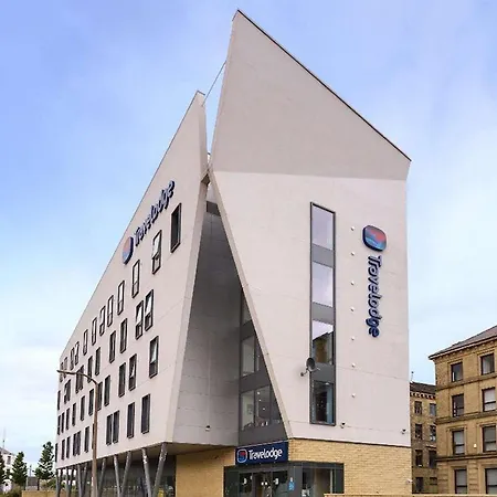 ホテル Travelodge 3*