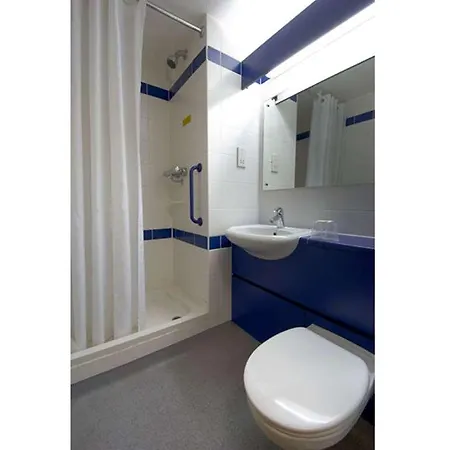 Travelodge 3*