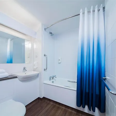 ホテル Travelodge ブラッドフォード