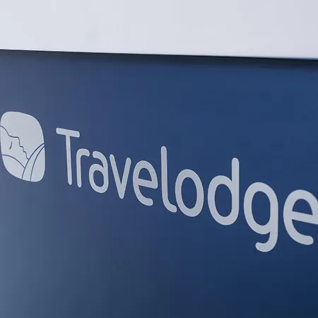 ホテル Travelodge 3*