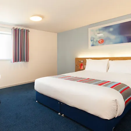 ホテル Travelodge 3*